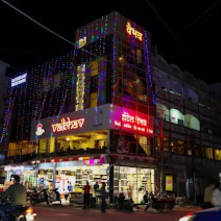 Hotel Vaibhav,Akola Exteriör bild