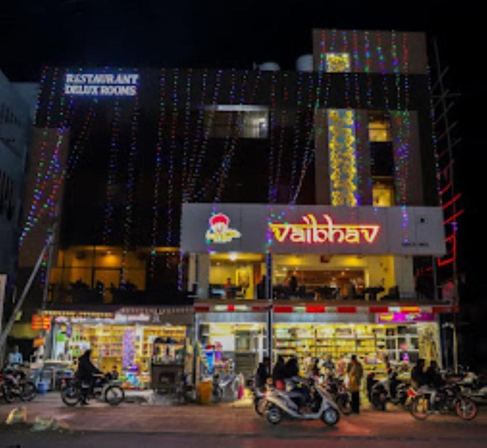 Hotel Vaibhav,Akola Exteriör bild
