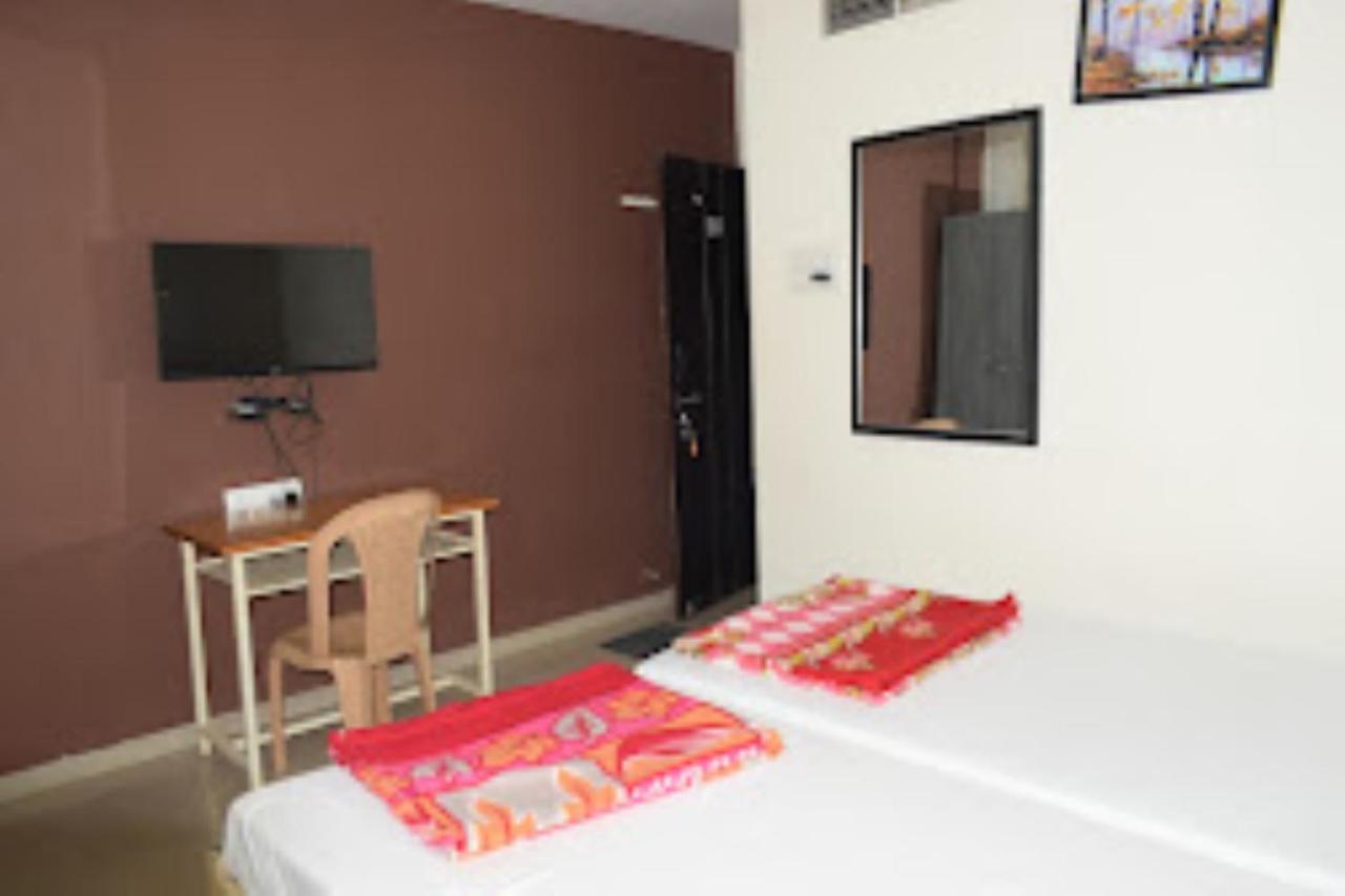 Hotel Vaibhav,Akola Exteriör bild